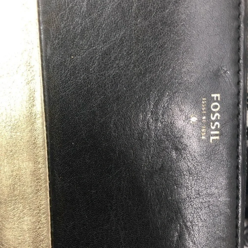 Fossil black and gold leather wristlet clutch wallet
